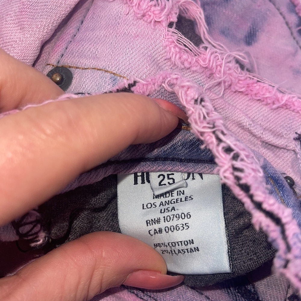 Hudson size 25. Low rise waist. Pink acid wash upcycled denim shorts - Picture 4 of 7